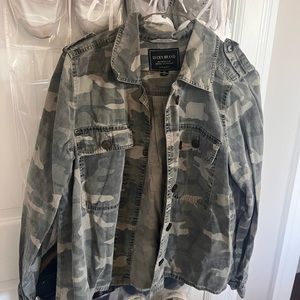 Size M Lucky Brand Camo Jacket